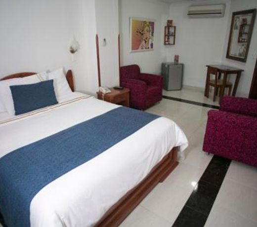 Hotel D' Leon