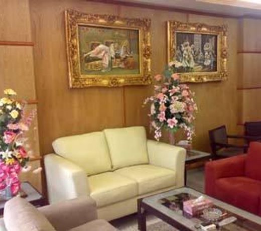 Crown Suites