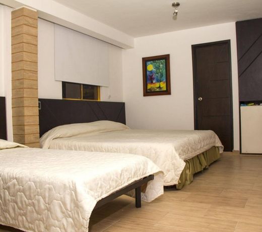 Hotel LeÃ³n Dorado