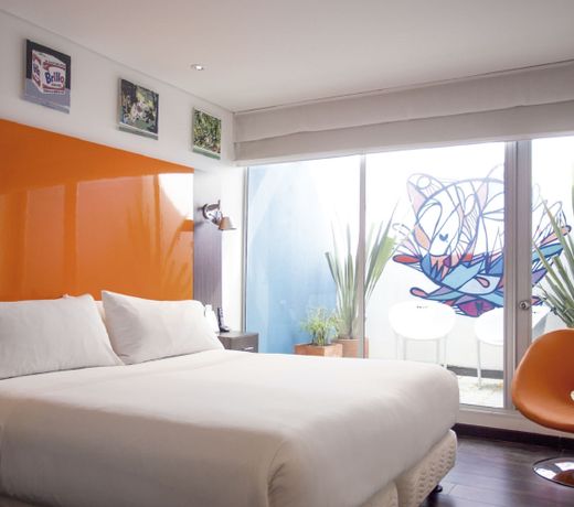 Hotel 104 Art Suites