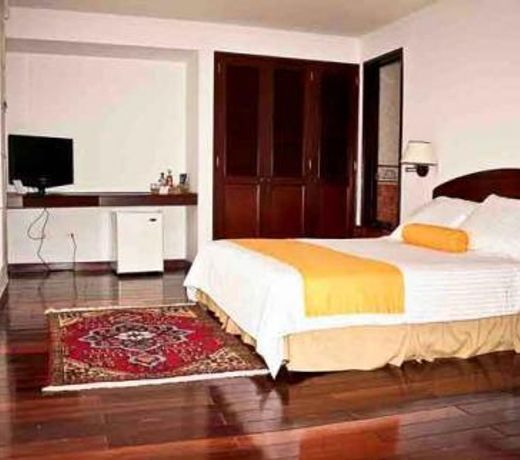 Hotel Emaus Bogota
