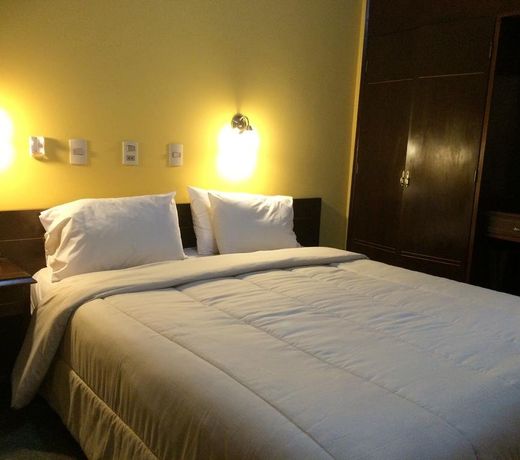 Manduvira Hotel Plaza