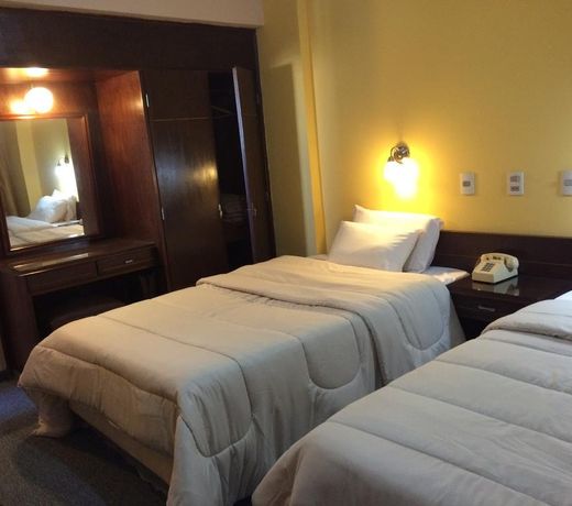 Manduvira Hotel Plaza