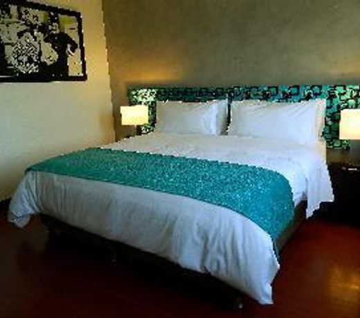 Hotel Charlotte Plaza 26