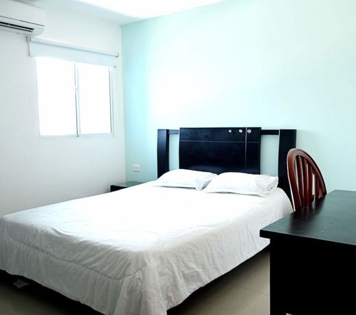 Hotel Intersuites