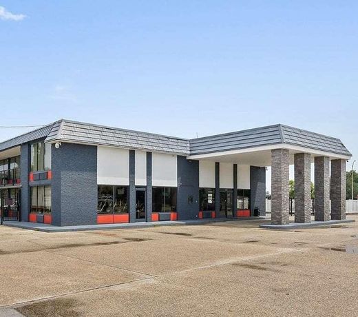 Ramada by Wyndham New Orleans