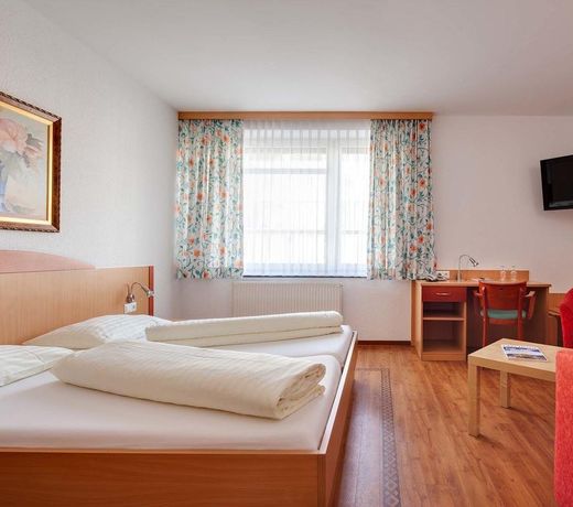 HOTEL ZILLERTAL