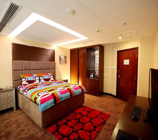 Hong Wei Yi Jia Chains Hotel