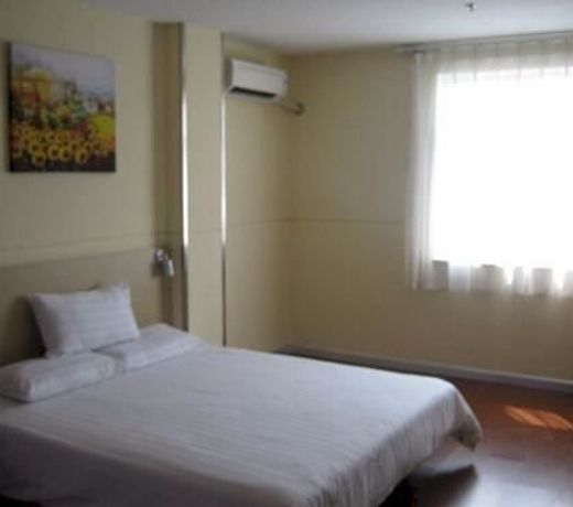 Hanting Hotel Huzhou South Street