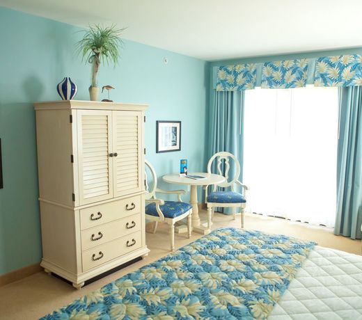 Bay Pointe Inn