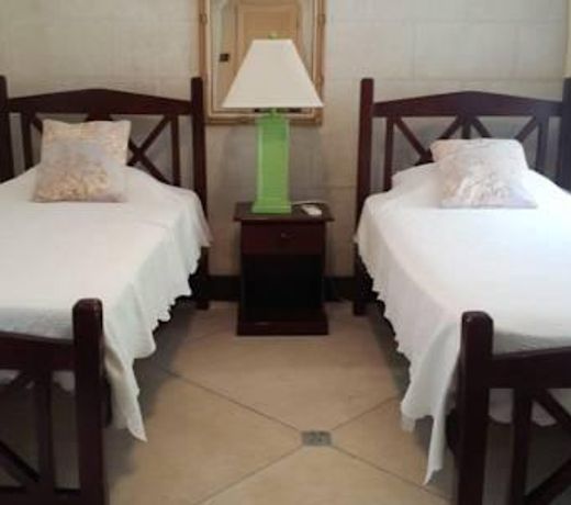 Bellevue Plantation Estate - Boutique Luxury Guest House - Unique Wellness & Wedding Experience