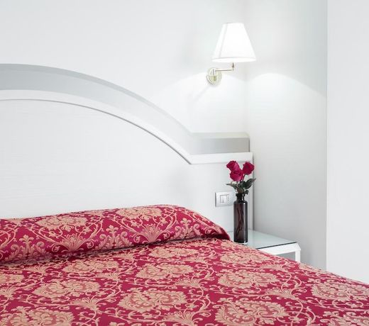 Hotel Caravelle