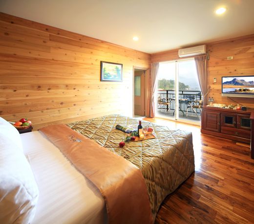 Crystal Jade Chalet