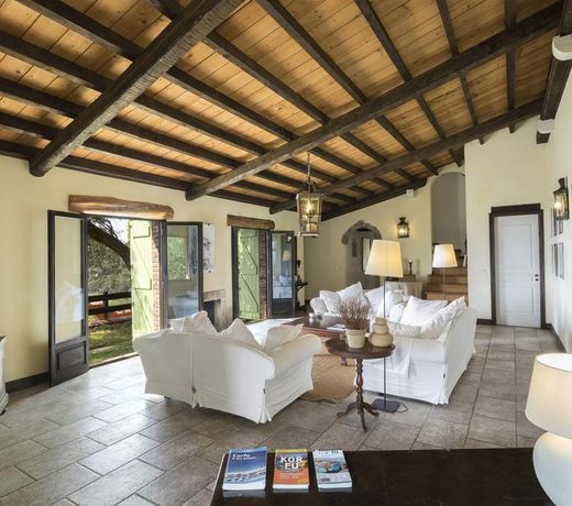 Villa Manavra