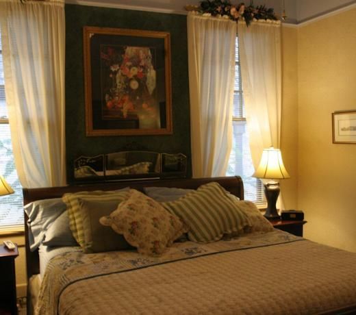 THE LATTICE INN