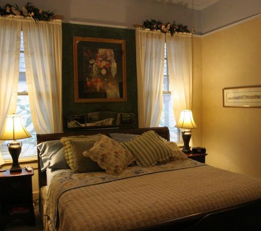 THE LATTICE INN
