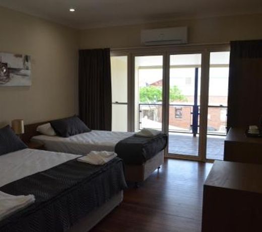 The Australian Hotel Motel