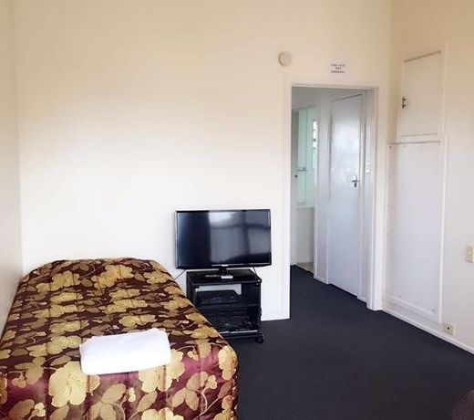 Greenlane Motor Inn