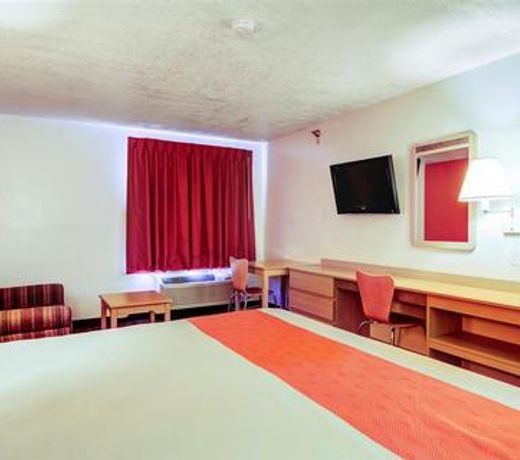 Motel 6 - Columbia
