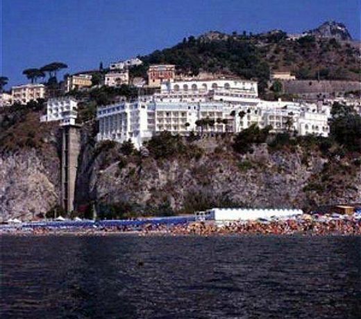 Hotel Lloyd S Baia