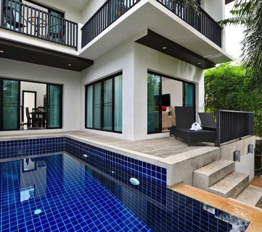 Villa Emiemi by TropicLook