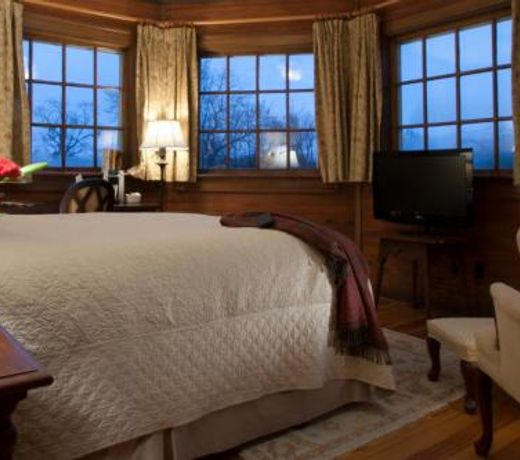 Showers Inn