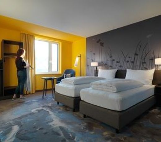Hwest Hotel