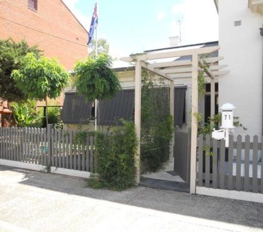 Montrose House