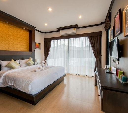 The sea aonang pool villa