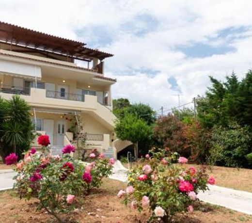 Rose's House (Near Airport)