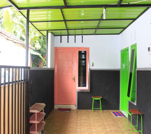 KAMPOENG PAKIS INN