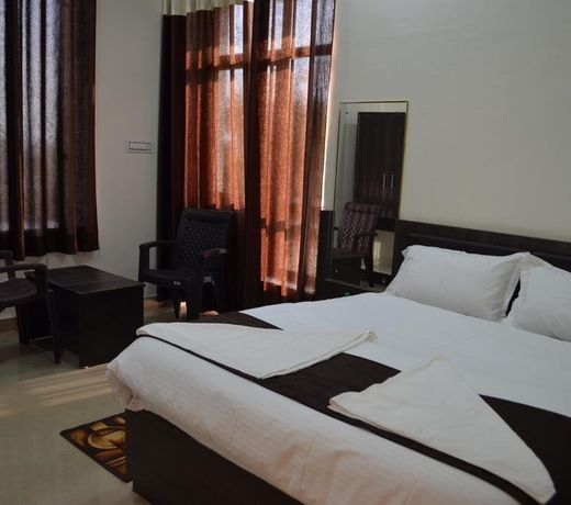 Virasat Hotel