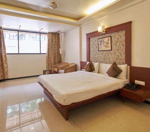 Bharat Hotel