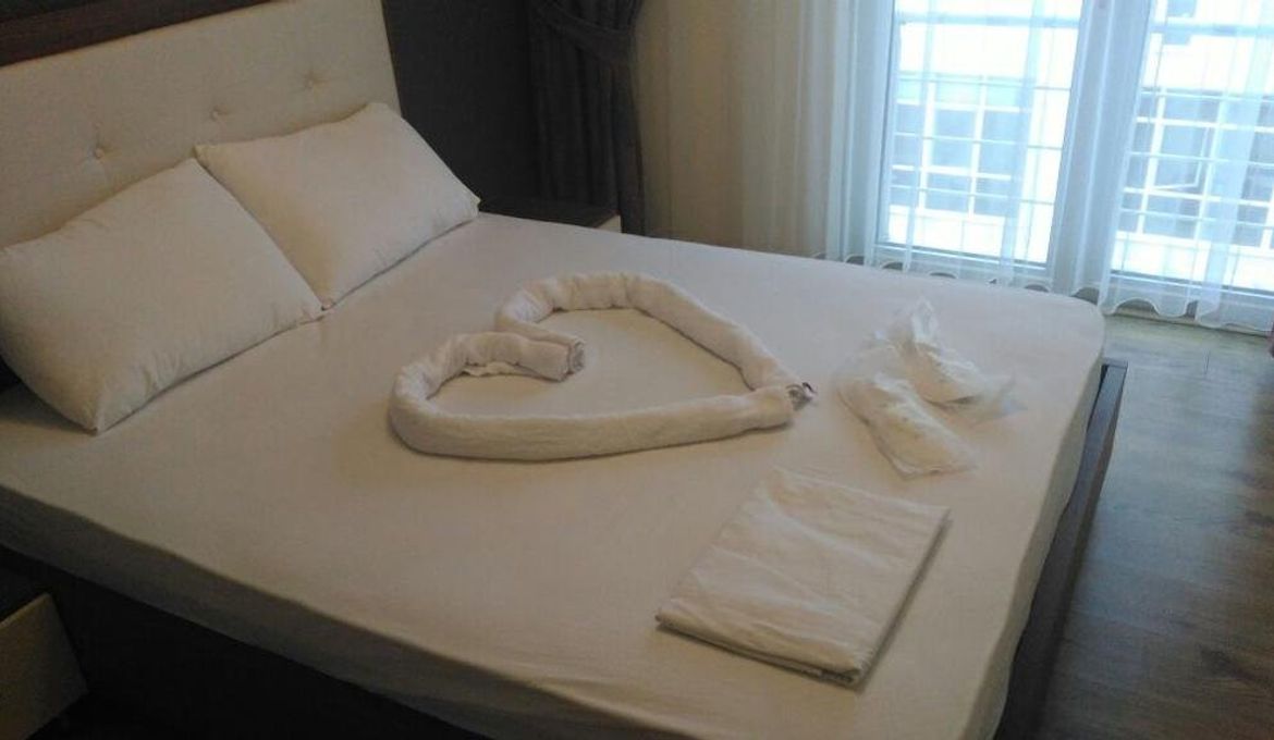Fly Suites