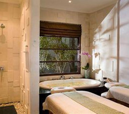 The Wolas Villas