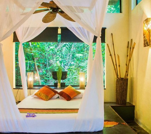 Canaima Chill House