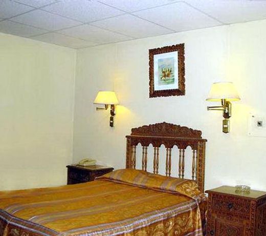 Ayenda El Marques