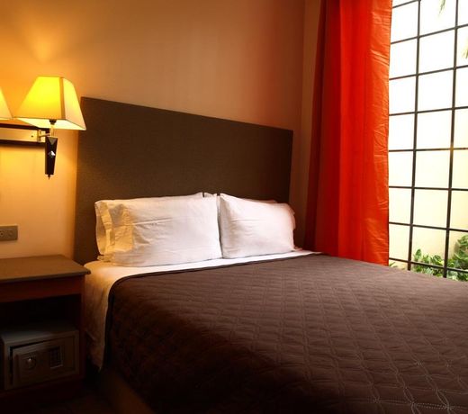 The Palm House Inn