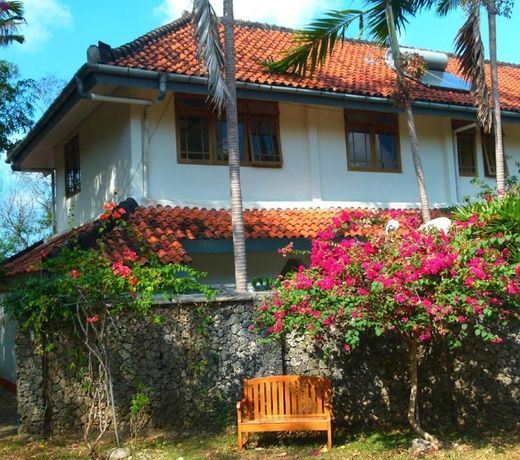 UDAYANA LODGE