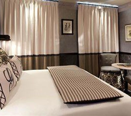 Les Plumes Hotel