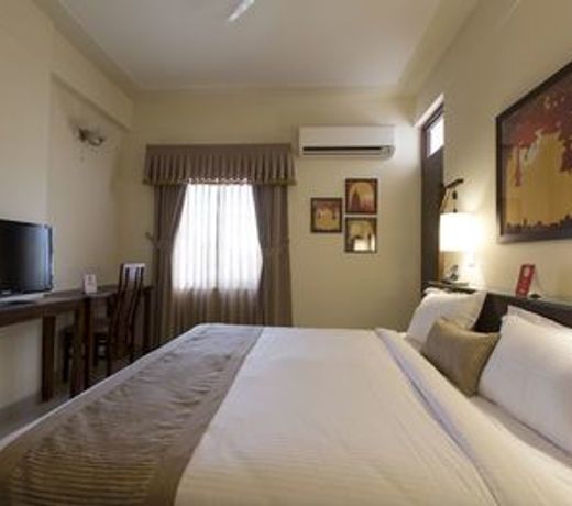 OYO 8445 Zade House