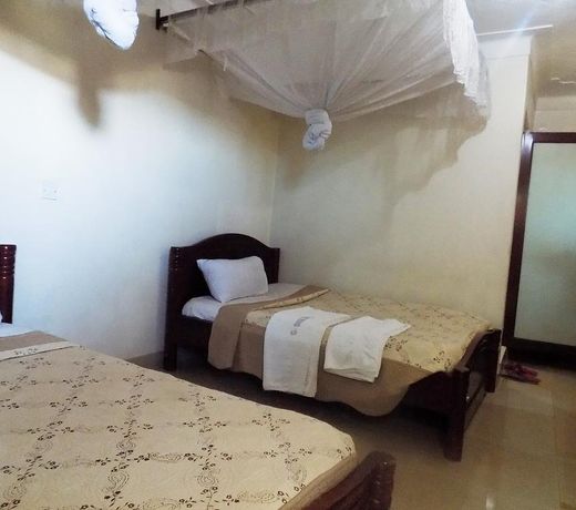 G-One Hotel