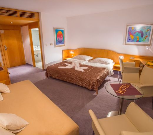 Cosmopolitan Bobycentrum - Czech Leading Hotels