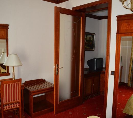 Hotel President