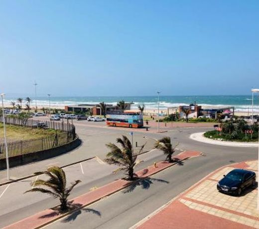 206 Tenbury Beach Apartment
