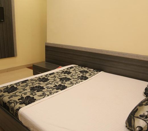 Hotel Heena Plaza