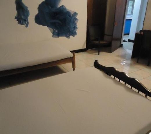 Hotel Lions Den & Lions D Restaurant