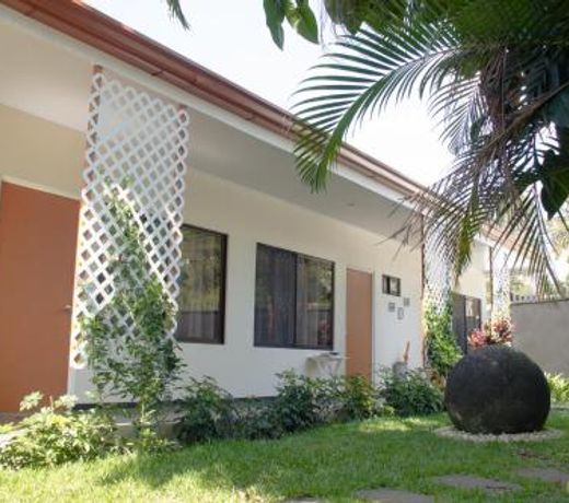 Terida Airport B&B
