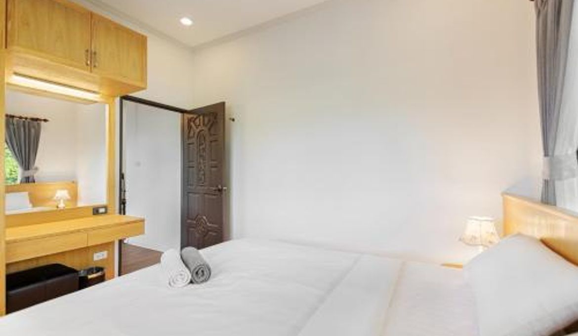 5 Bedrooms Pool Villa behide Phuket Zoo