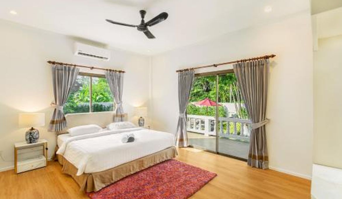 5 Bedrooms Pool Villa behide Phuket Zoo